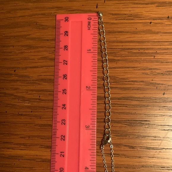 NWOT Silver Peace Pendant Necklace - Picture 11 of 11